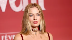 Margot Robbie revela presente tóxico que recebeu no início da carreira hoje